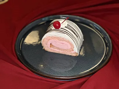 Кулубничний рулет