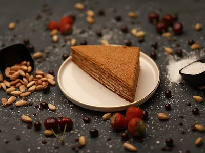 Пирожное Медовик